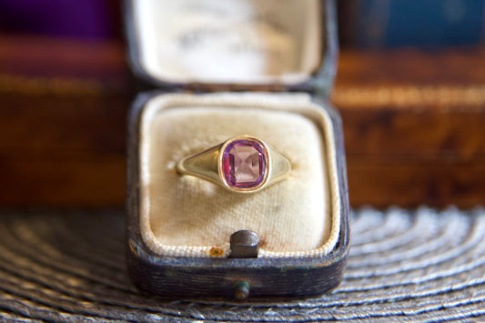 Antique 14kt gold amethyst chevalier ring