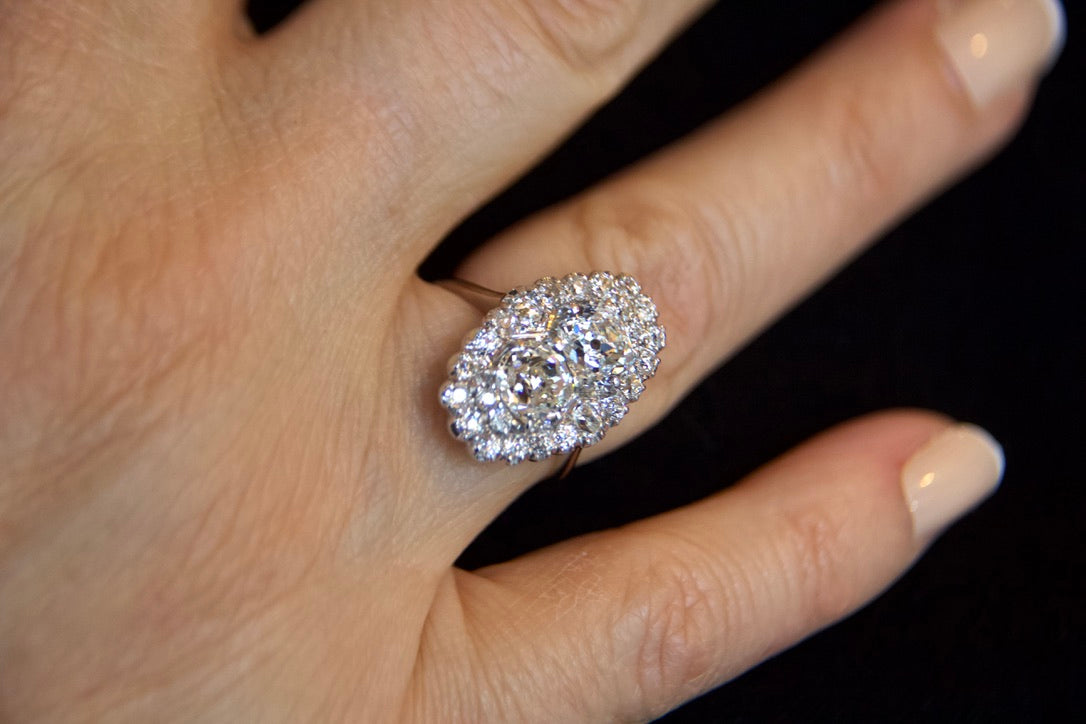 Anello Cluster anni 60' con diamanti taglio antico