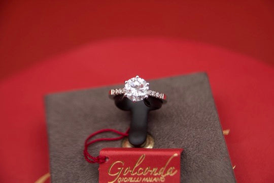 Solitaire ring with 2.09ct diamond