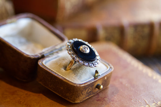Anello inizi '900 con onice e diamanti