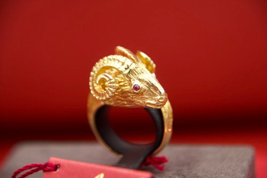 Anello "Ariete" scultura