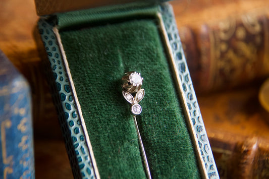 1940s brooch with diamonds