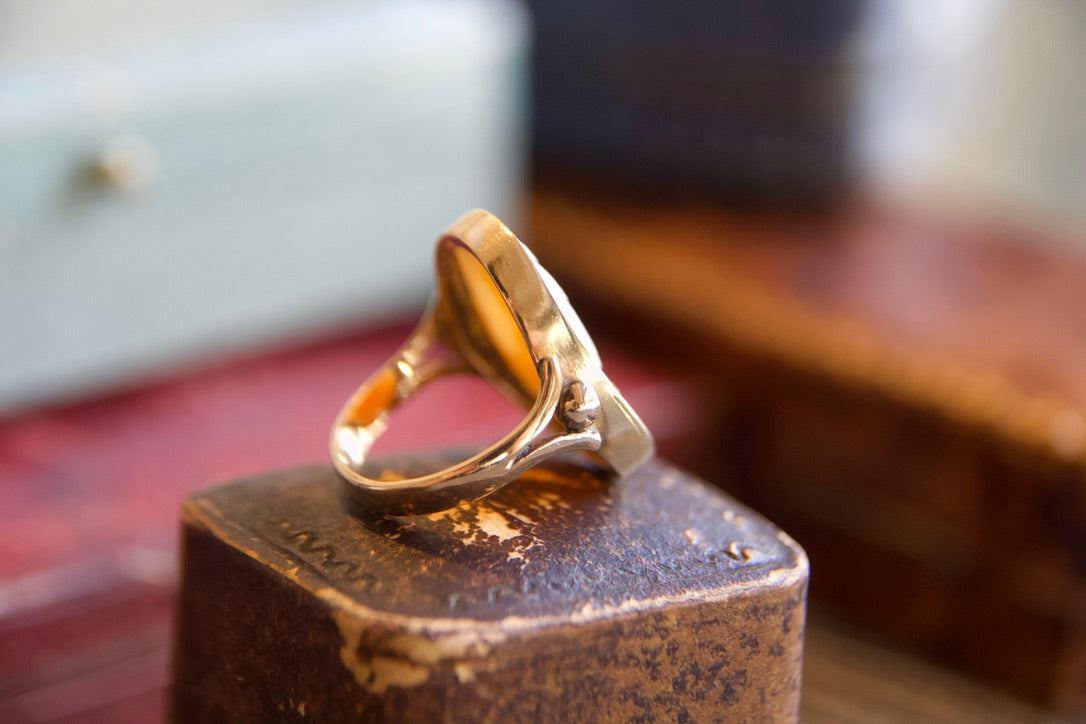 Anello Vittoriano con Cameo