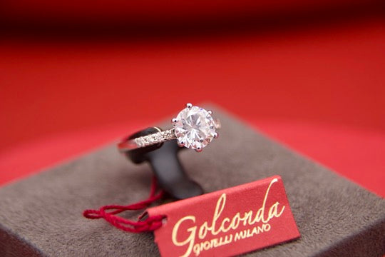 Solitaire ring with 2.09ct diamond