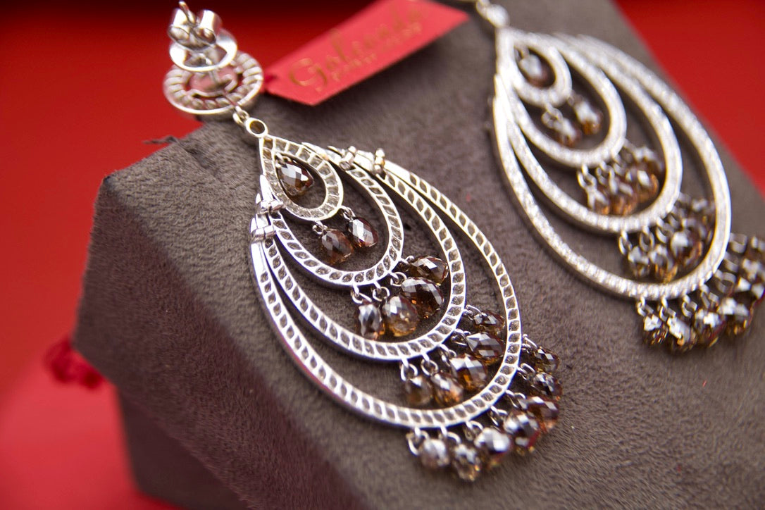 Drop earrings with brown briolè diamonds