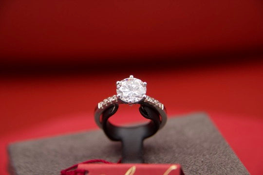 Solitaire ring with 2.09ct diamond