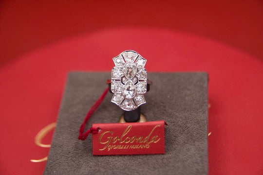 Anello "Art Deco" con diamanti