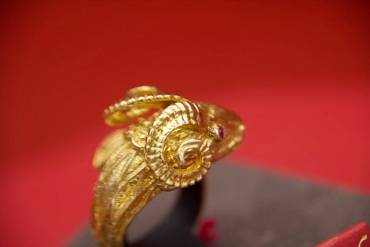 Anello "Ariete" scultura