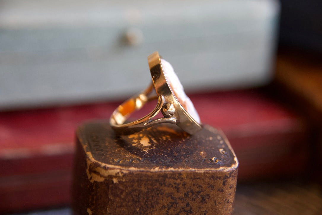 Anello Vittoriano con Cameo