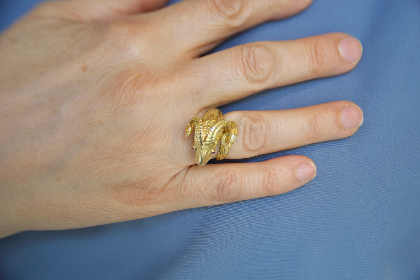 Anello "Ariete" scultura