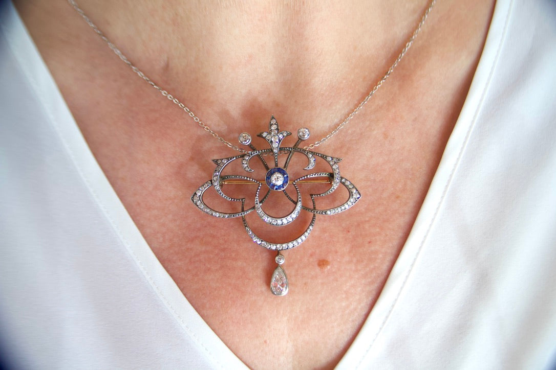 Important "1920s" pendant brooch with drop diamond