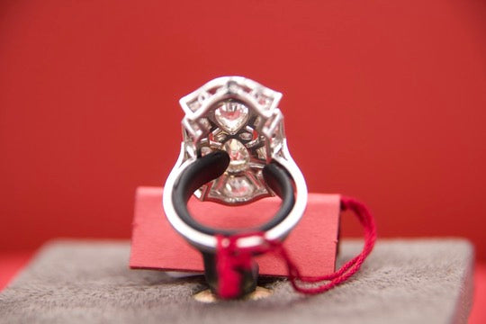 Anello "Art Deco" con diamanti