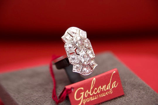 Anello "Art Deco" con diamanti