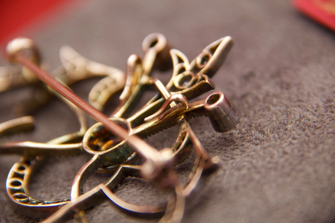 Important "1920s" pendant brooch with drop diamond