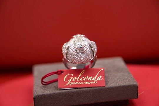 Important "Art Deco" diamond bud ring full of details