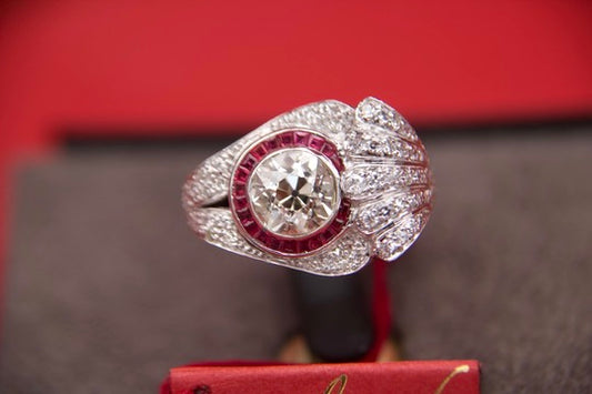 Art Deco ring with 2.40-carat diamond and calibrated rubies