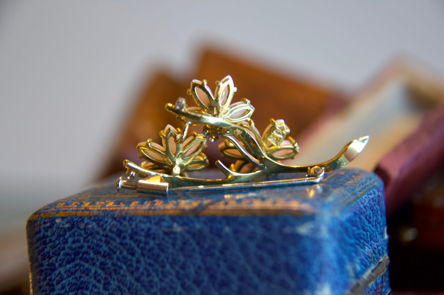 Spilla vintage con opali