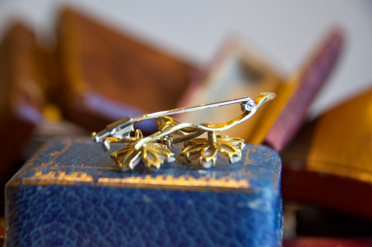 Spilla vintage con opali