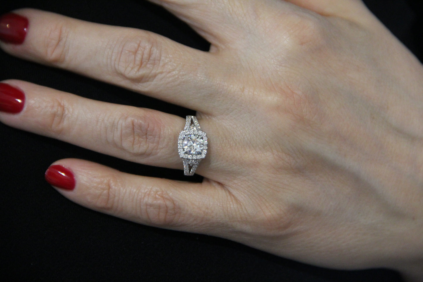 Anell solitario con diamante
