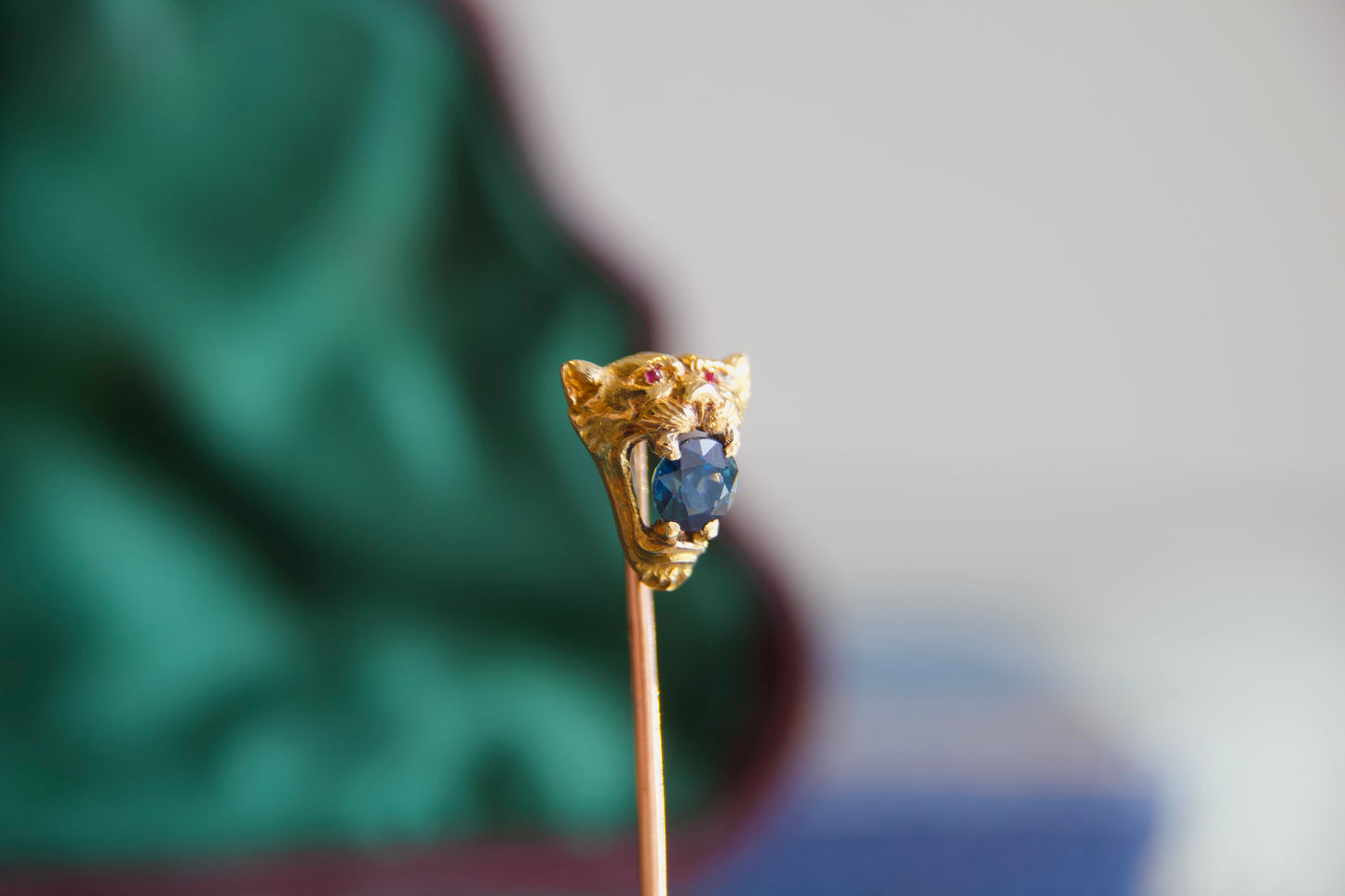 Rare Antique "Tiger" Shaped Sapphire Pin