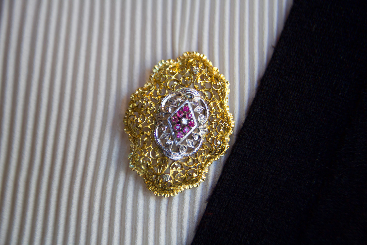 Vintage late 1940s hand-drilled and engraved pendant brooch