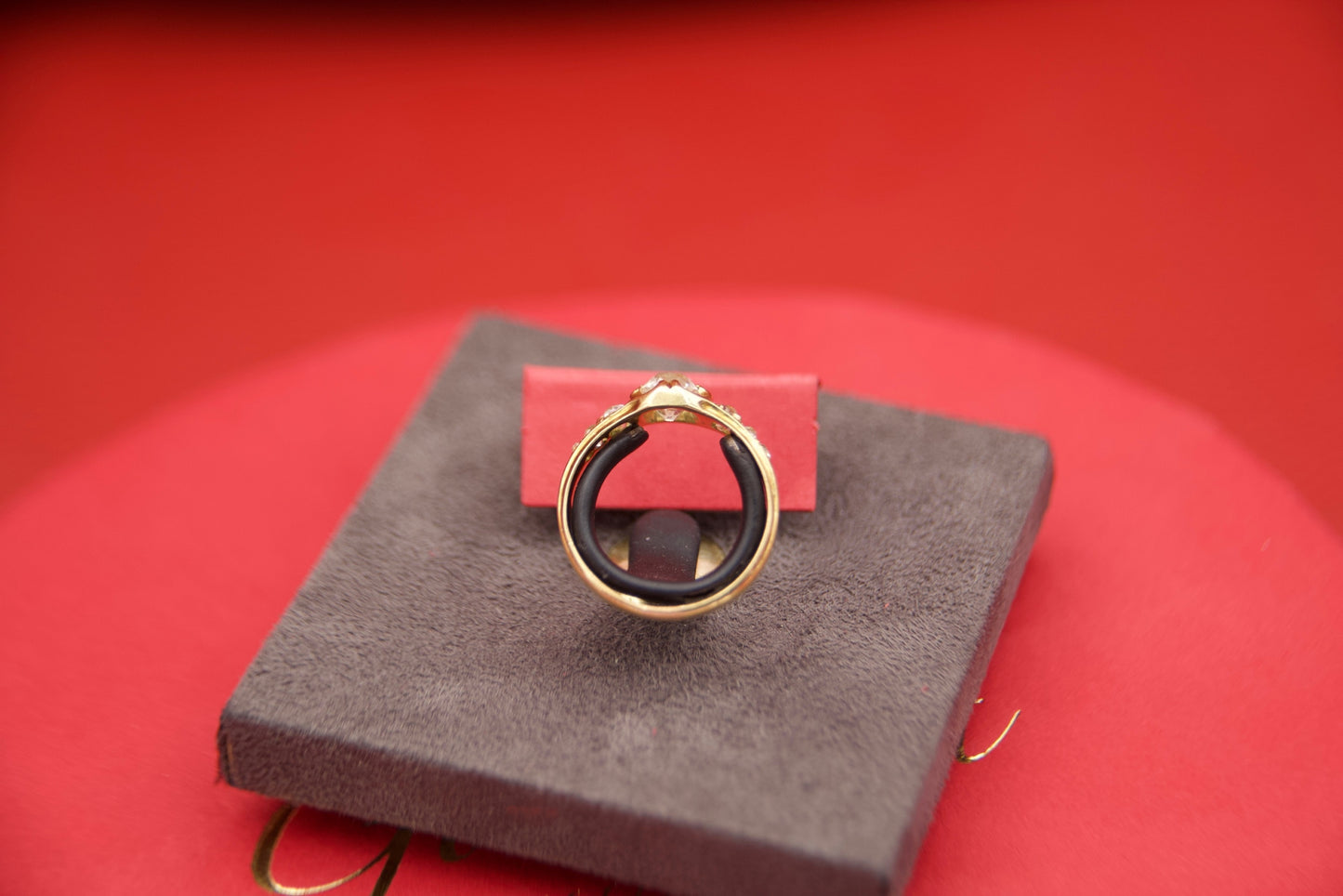 Anello d'epoca solitario oro giallo