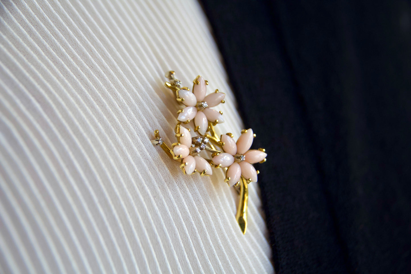 Spilla vintage con opali