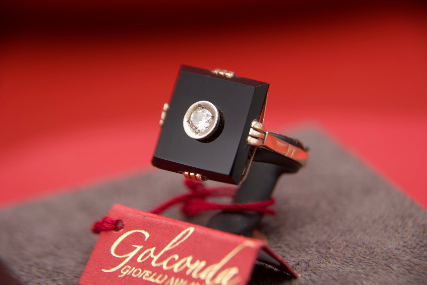Art Deco ring with onyx and diamond