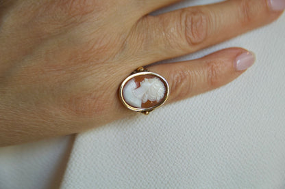 Anello Vittoriano con Cameo