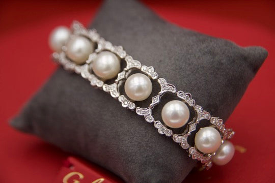 1960s pearl and diamond bracelet