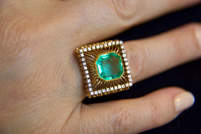 Anello Cocktail anni 50 con smeraldo