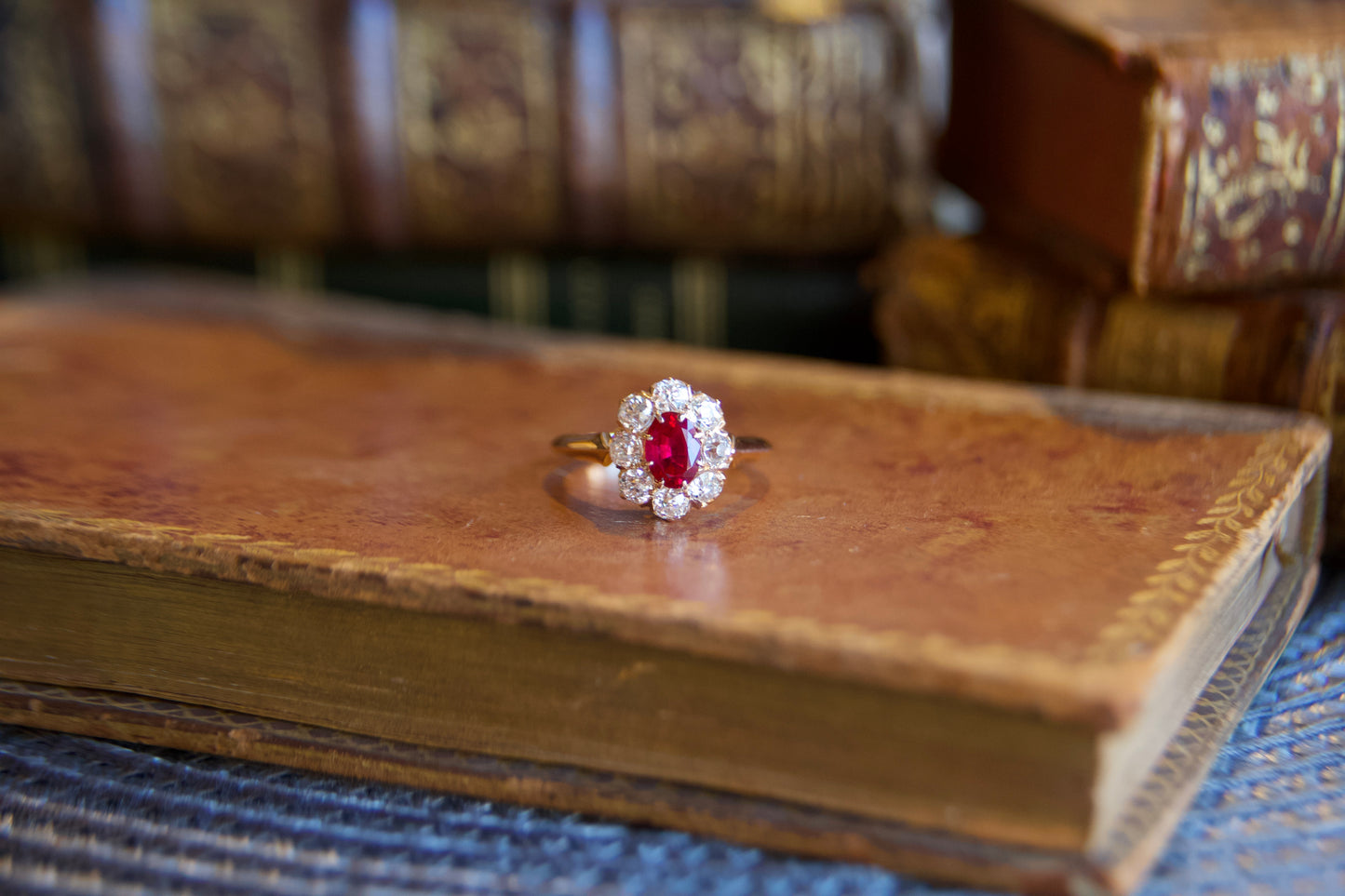 Anello margherita con rubino fine '800 inizi '900