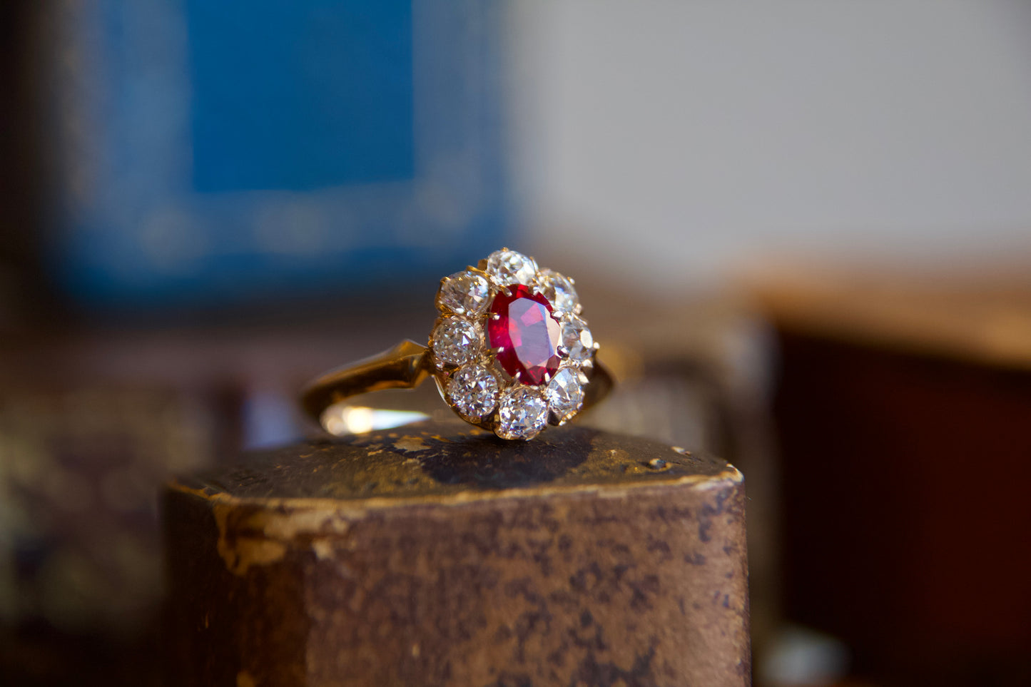 Anello margherita con rubino fine '800 inizi '900