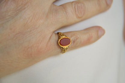 Anello con Corniola "Art Nouveau"