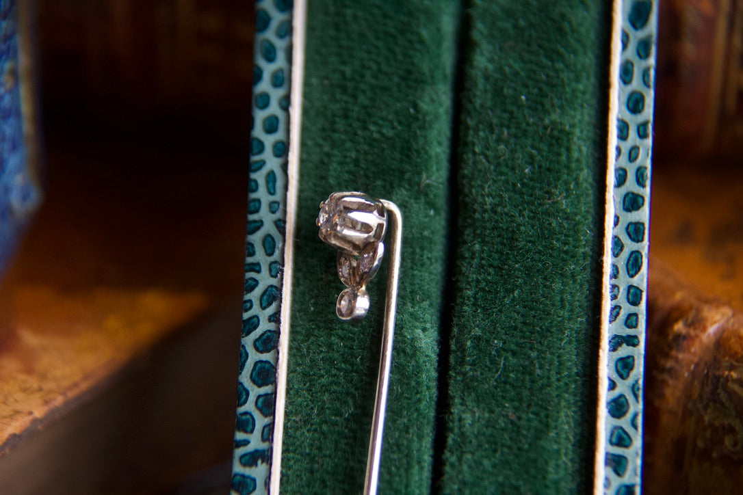1940s brooch with diamonds
