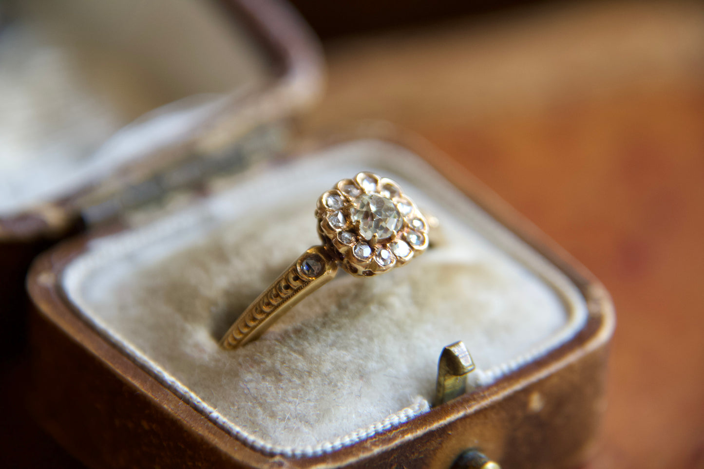Very fine 19th-century daisy ring