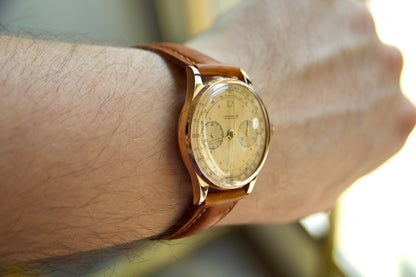 Orologio "Cronographe Suisse" anni 50 in oro 18kt