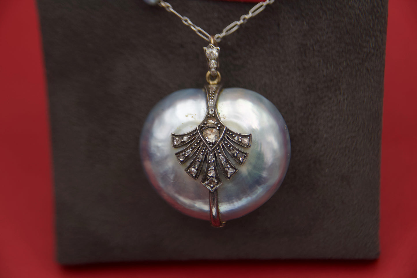 Art Deco mother-of-pearl heart necklace