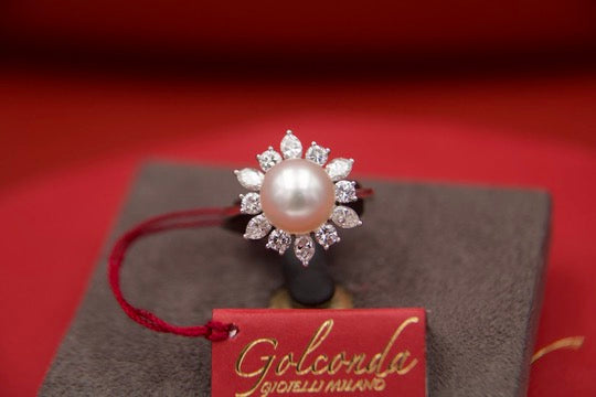 Anello Vintage con diamanti e perla