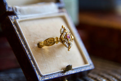 Anello "Revival" vintage