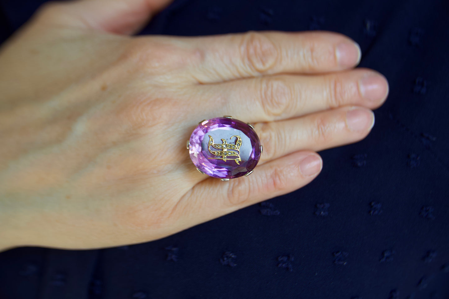 Ring with amethyst and monogram