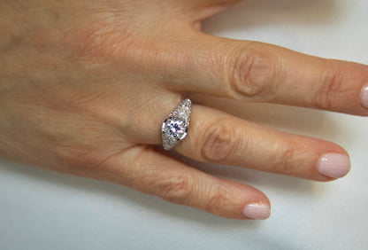 Anello solitario Stile Art Decò