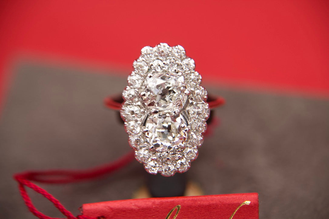 Anello Cluster anni 60' con diamanti taglio antico