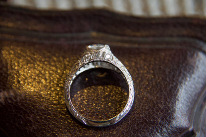 Anello solitario Stile Art Decò