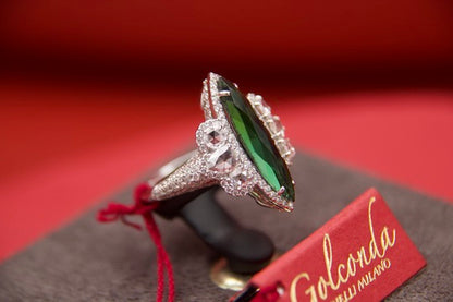 Ring with green Tourmaline and diamonds