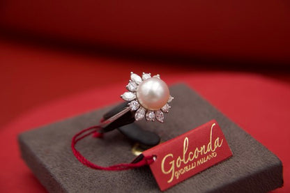 Anello Vintage con diamanti e perla