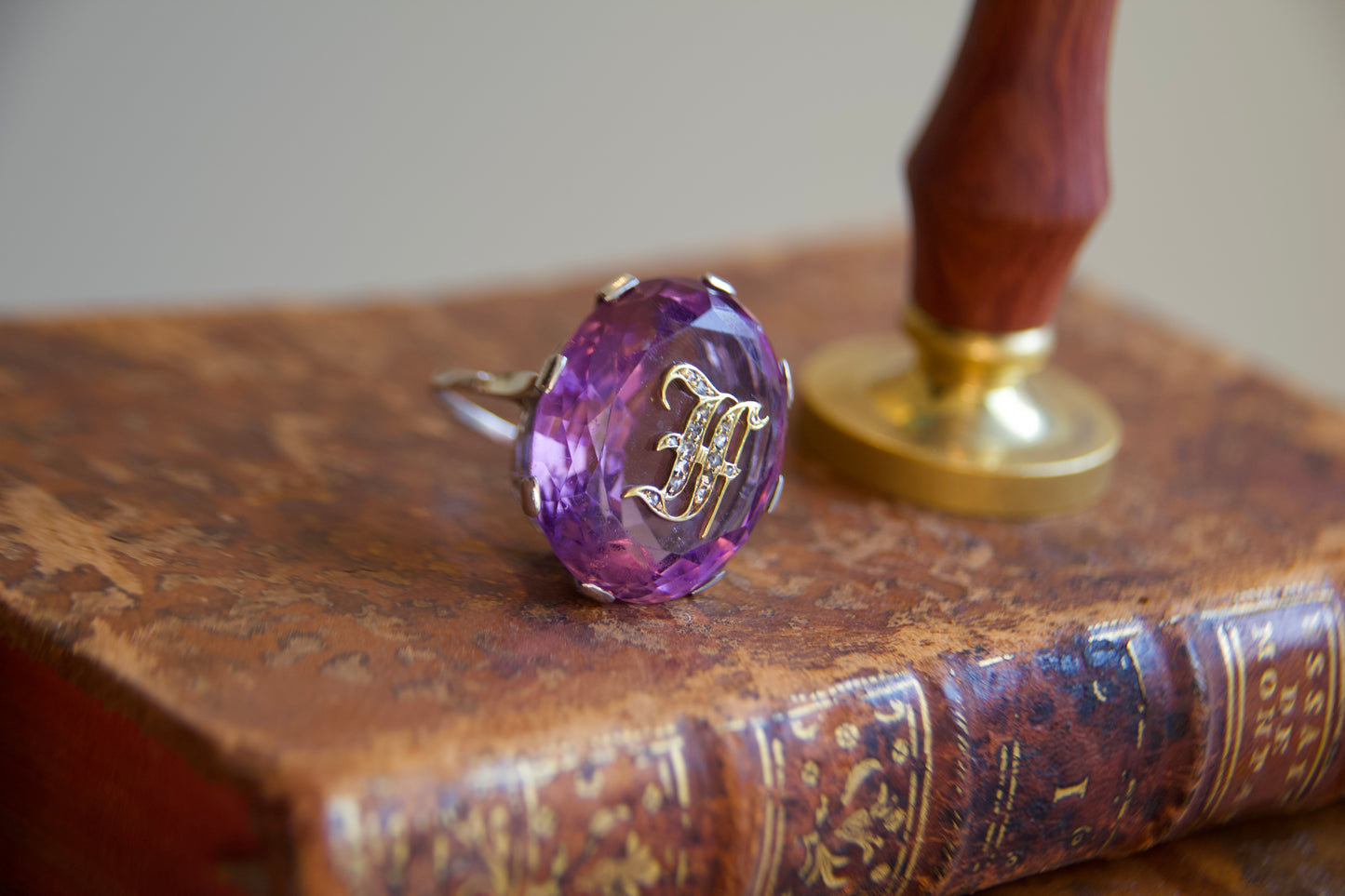 Ring with amethyst and monogram