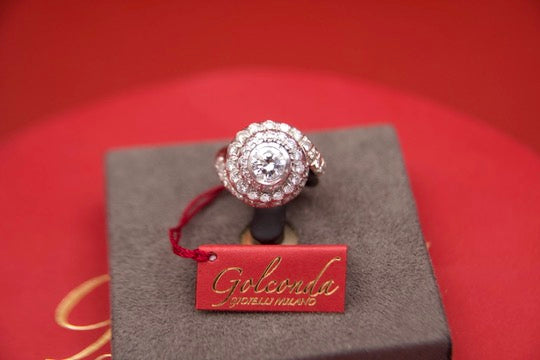 Anello "Tourbillon" vintage con diamanti