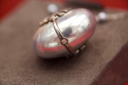 Art Deco mother-of-pearl heart necklace