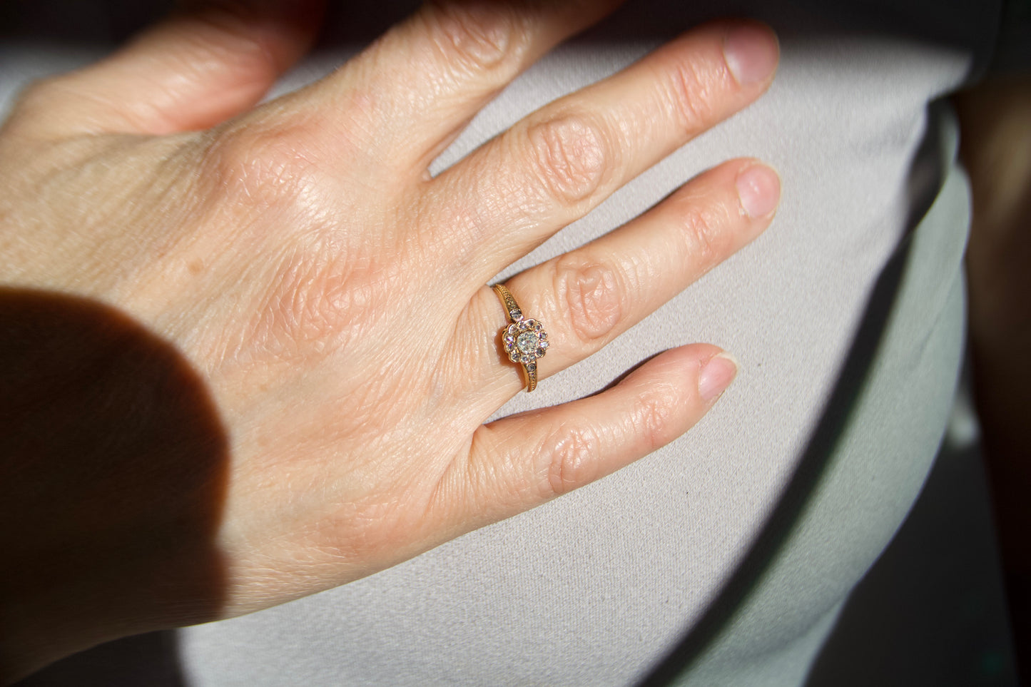 Very fine 19th-century daisy ring